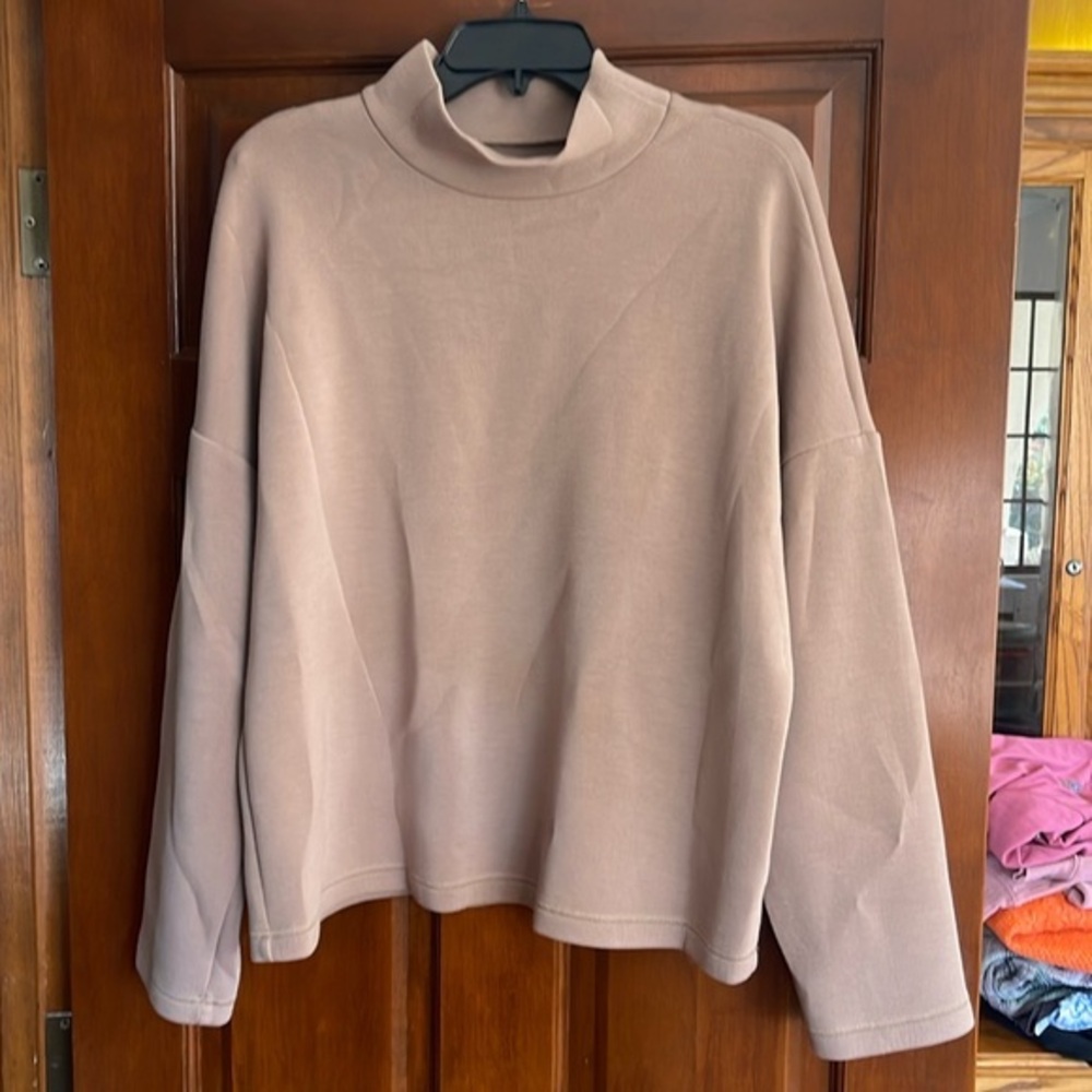 LEZE THE LABEL MAYA PULLOVER LARGE